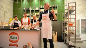 Simone Rugiati conduce l'evento Showcooking Experience di Olio Cuore