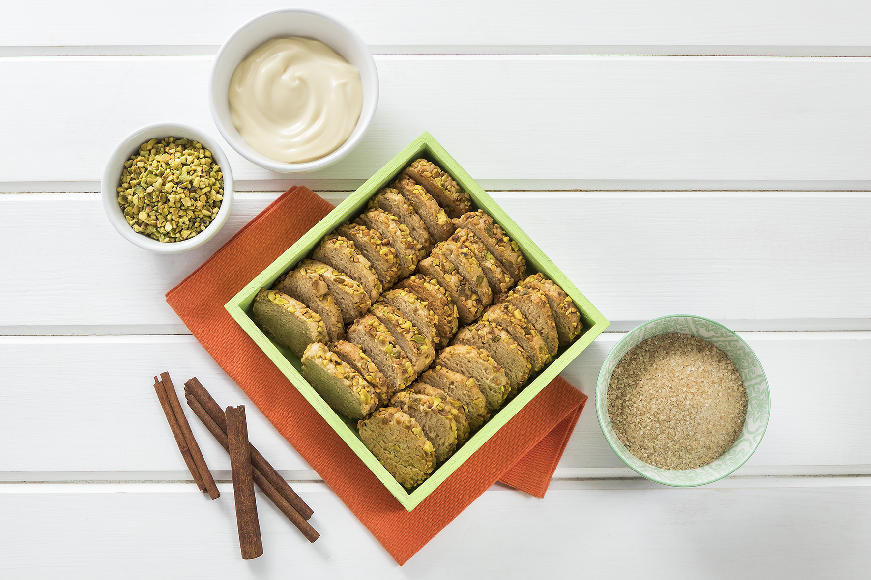 Biscotti rustici integrali alla maionese e cannella