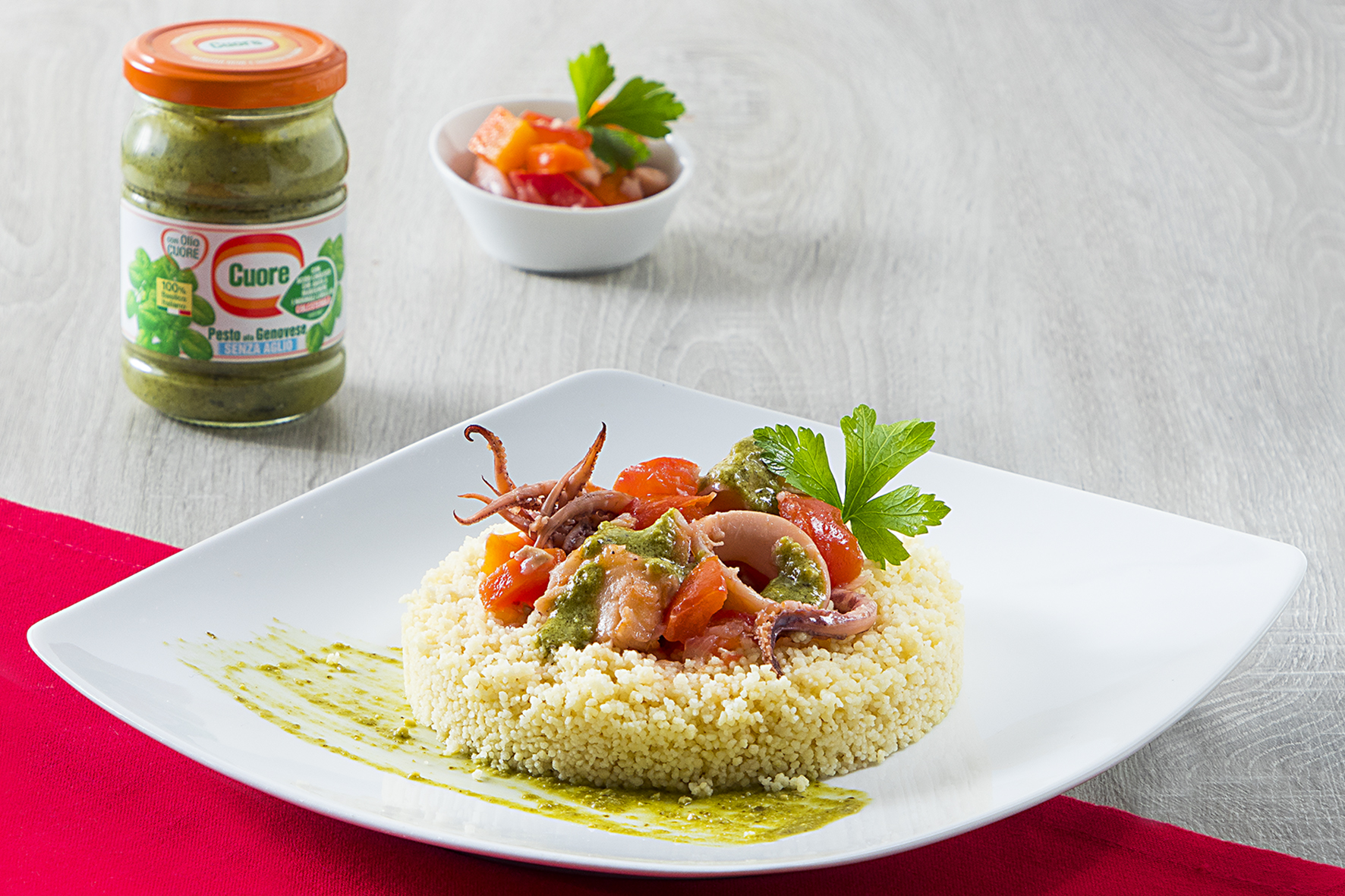 Cous cous con pesce e pesto