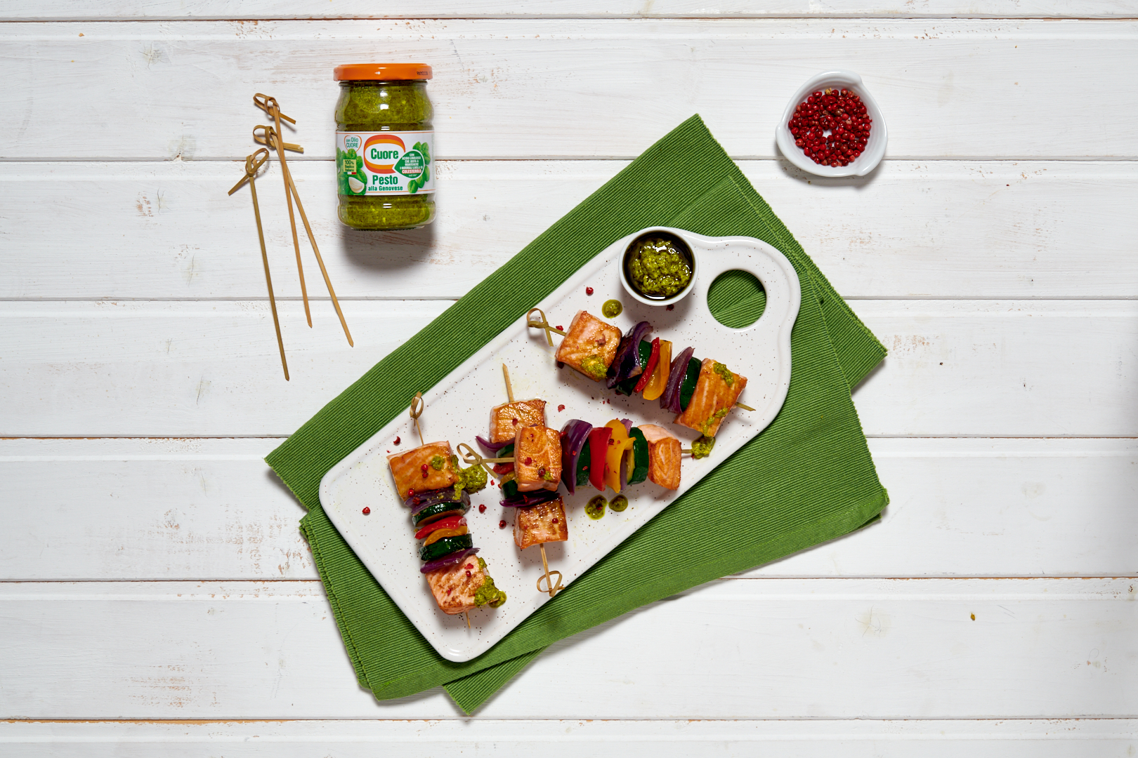 Spiedini di Salmone con verdure e Pesto alla Genovese Cuore