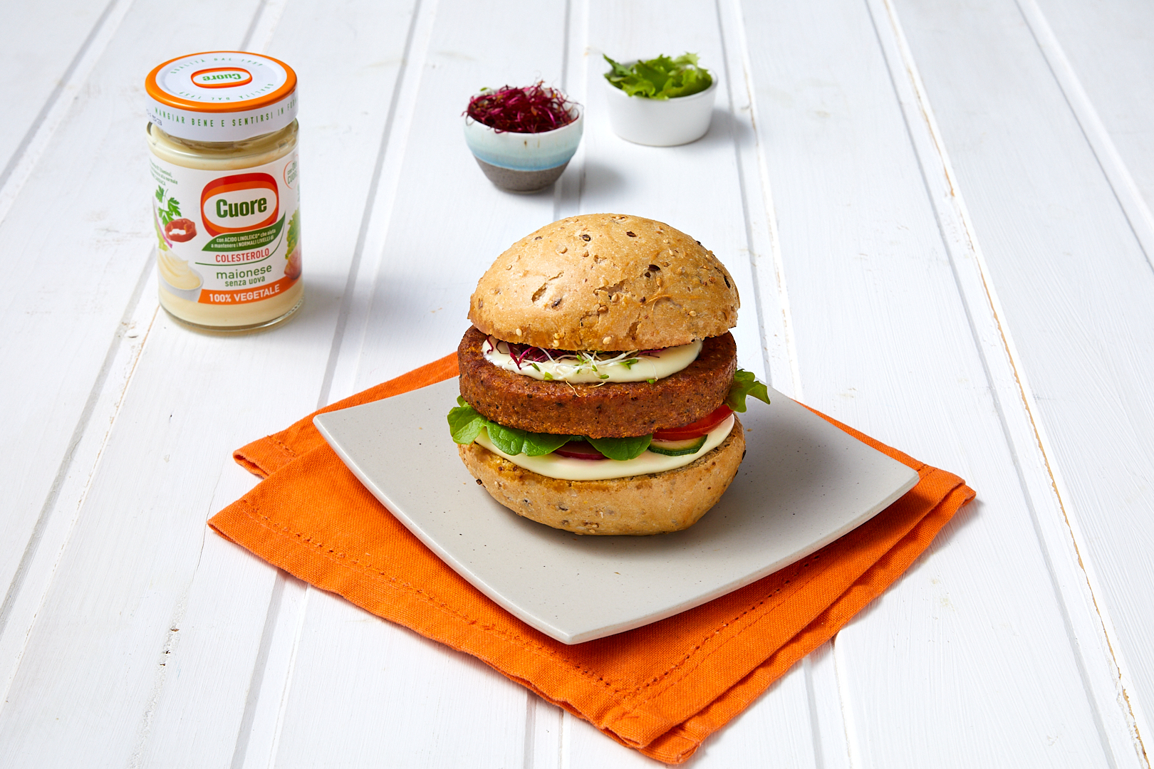 Burger di soia con verdure e Maionese Vegetale Cuore